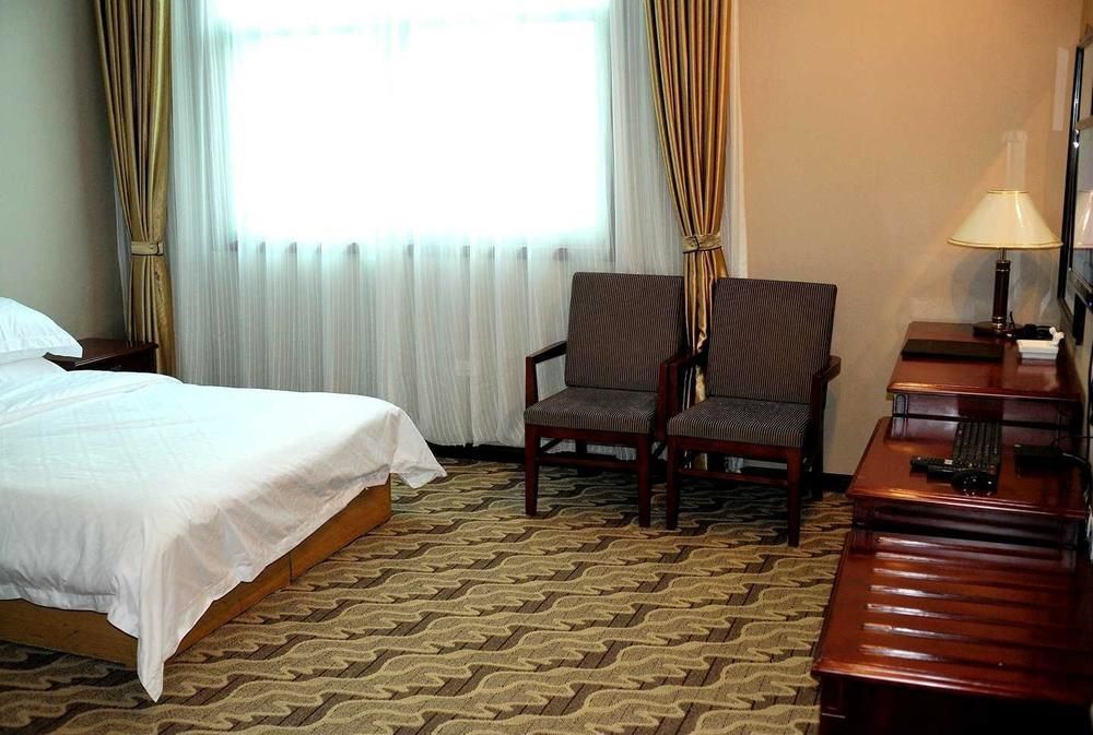 Huatian Grand Hotel Dengfeng Екстериор снимка